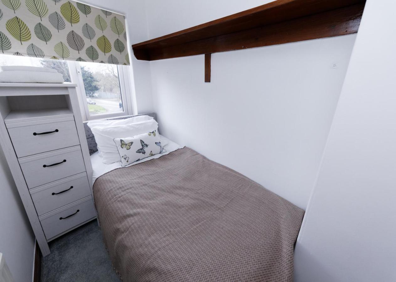 3Bedroom - 4 Beds - Spacious - Close To City Centre Leeds  Exterior photo